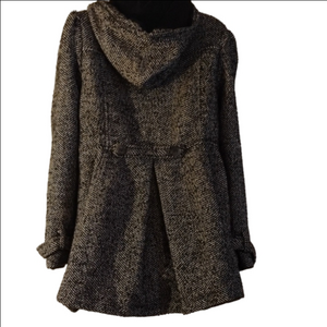 Aeropostale women's Black and White Herringbone Coat. Great details. Size large.